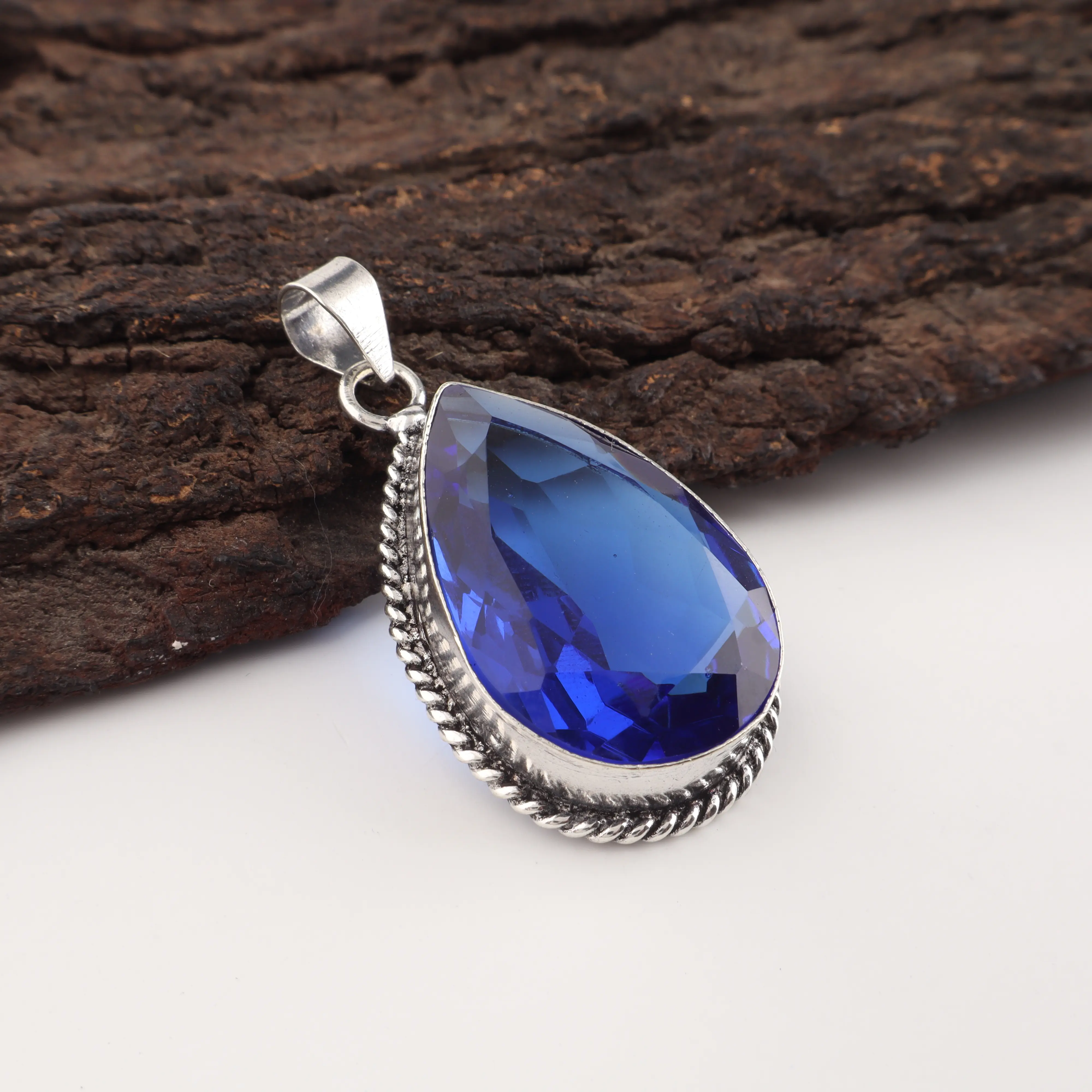 Blue Sapphire gemstone pendant handcrafted in 925 sterling silver