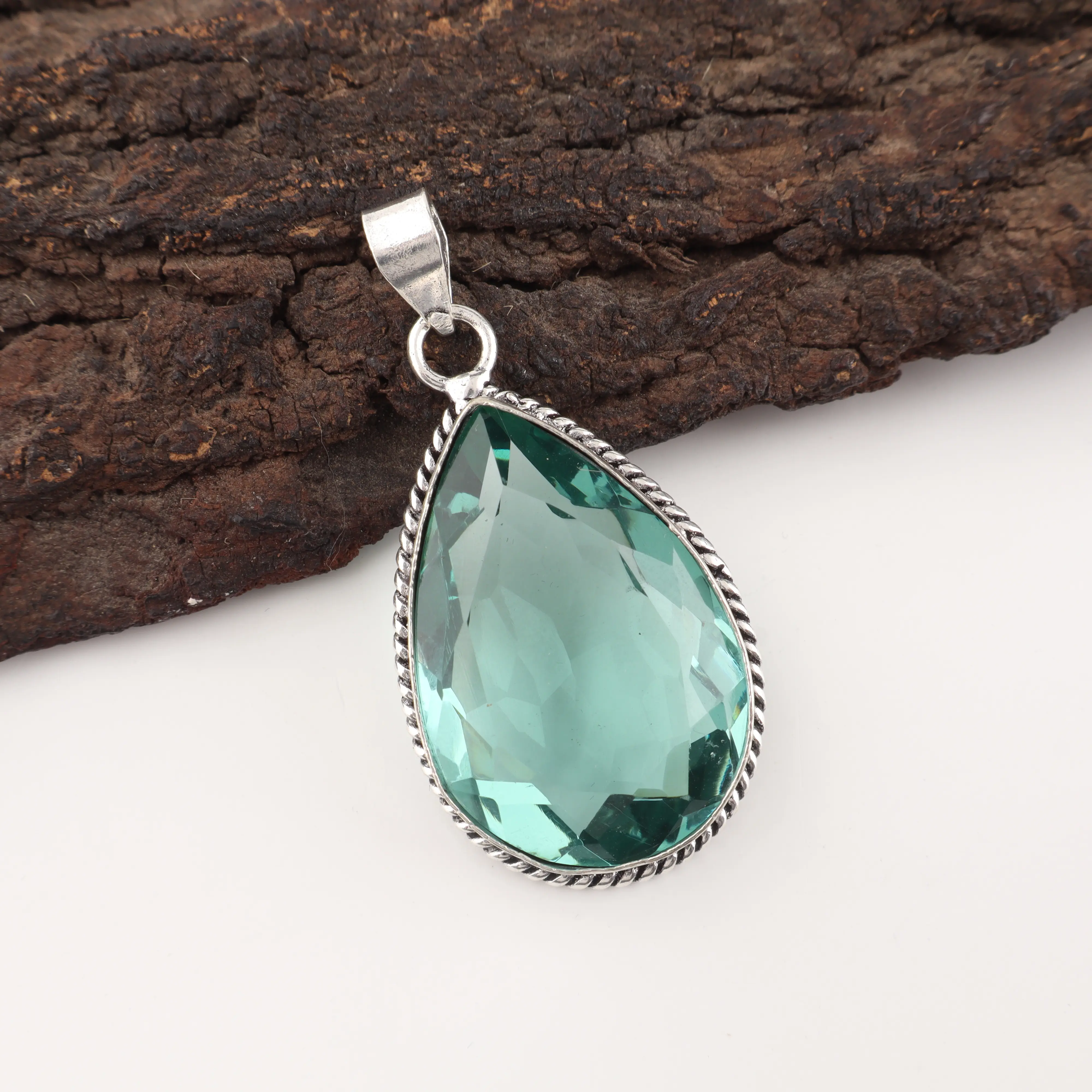 Green Apatite pendant in 925 sterling silver with vibrant green gemstone design