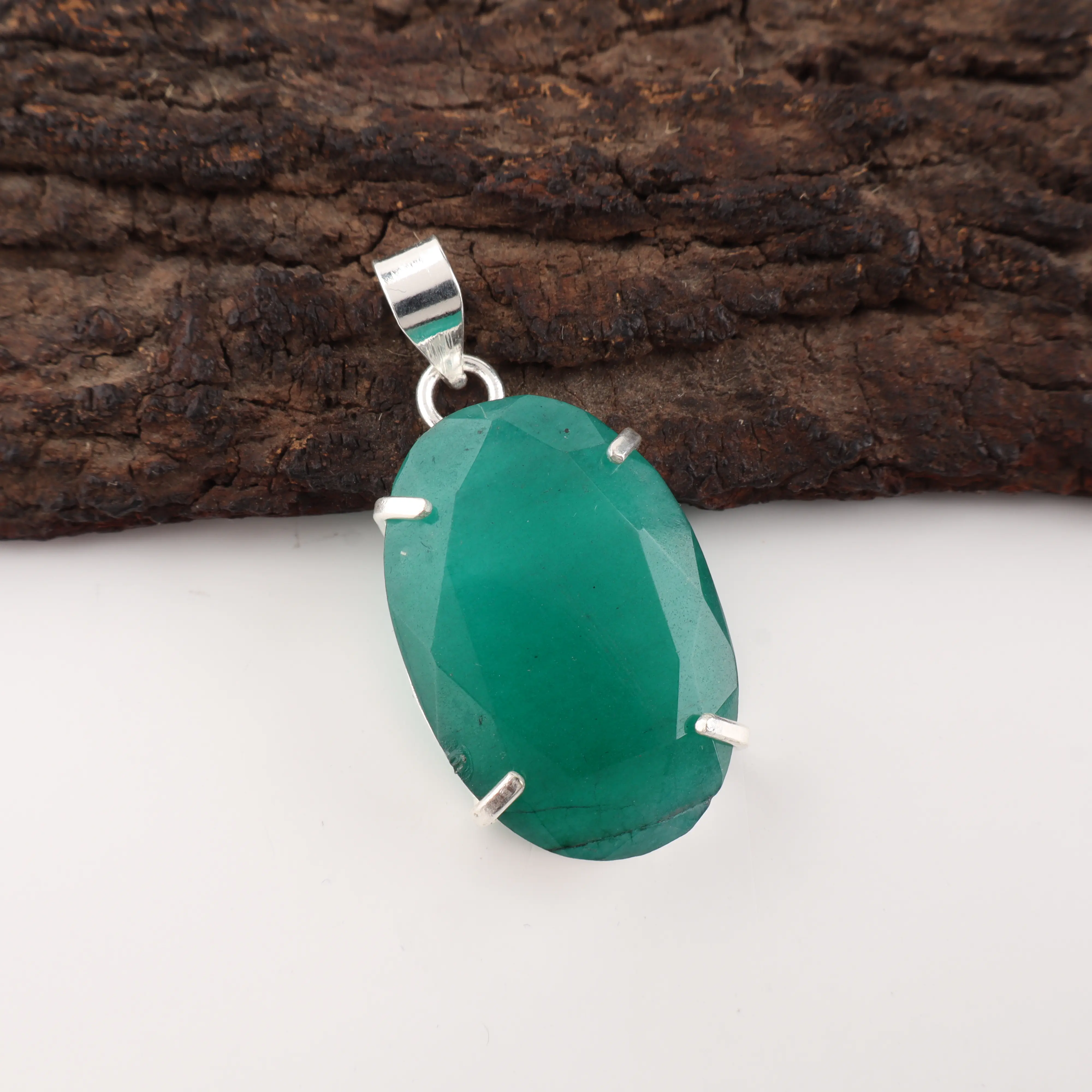 Sakota Mines Emerald green gemstone pendant handcrafted jewelry