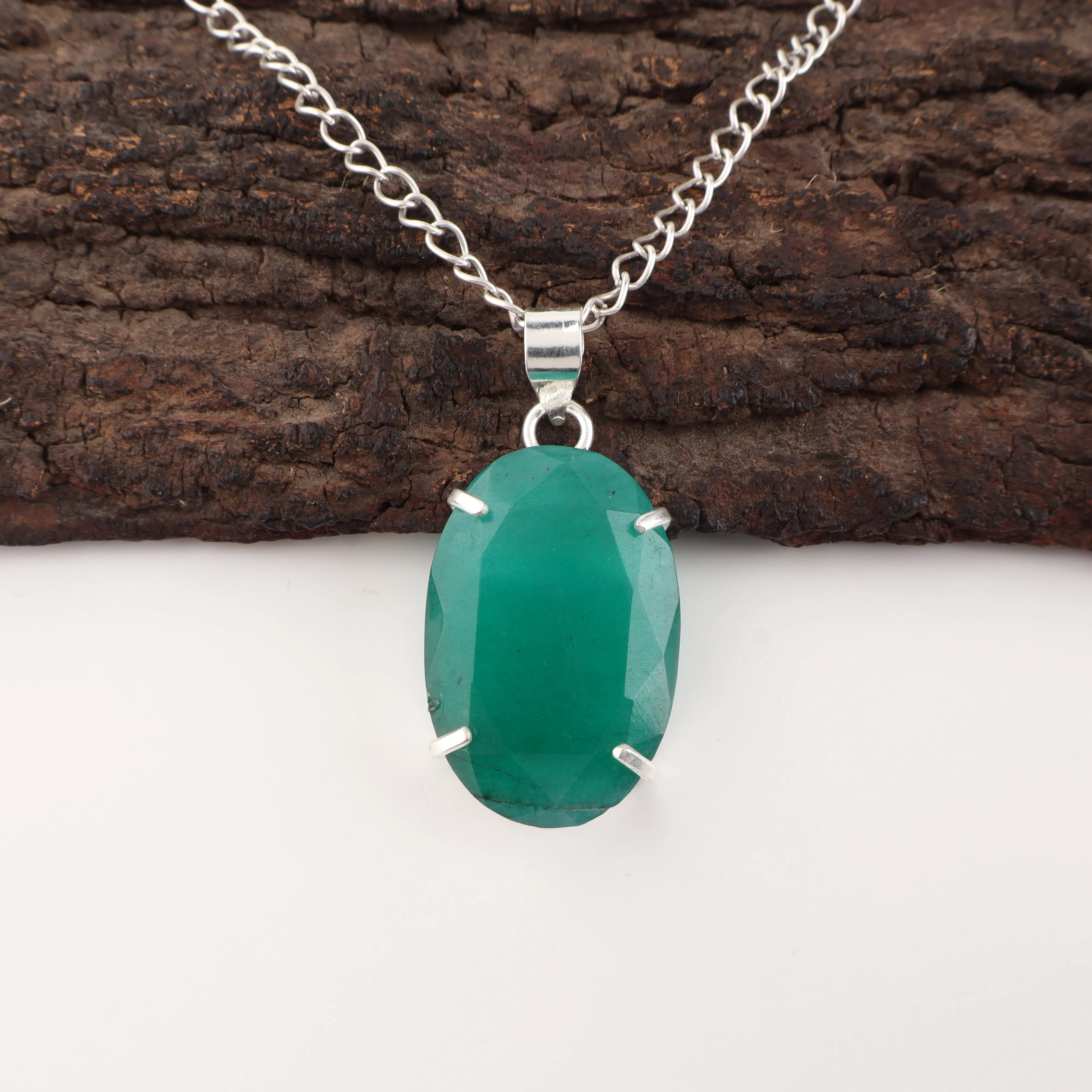 Sakota Mines Emerald green gemstone pendant handcrafted jewelry