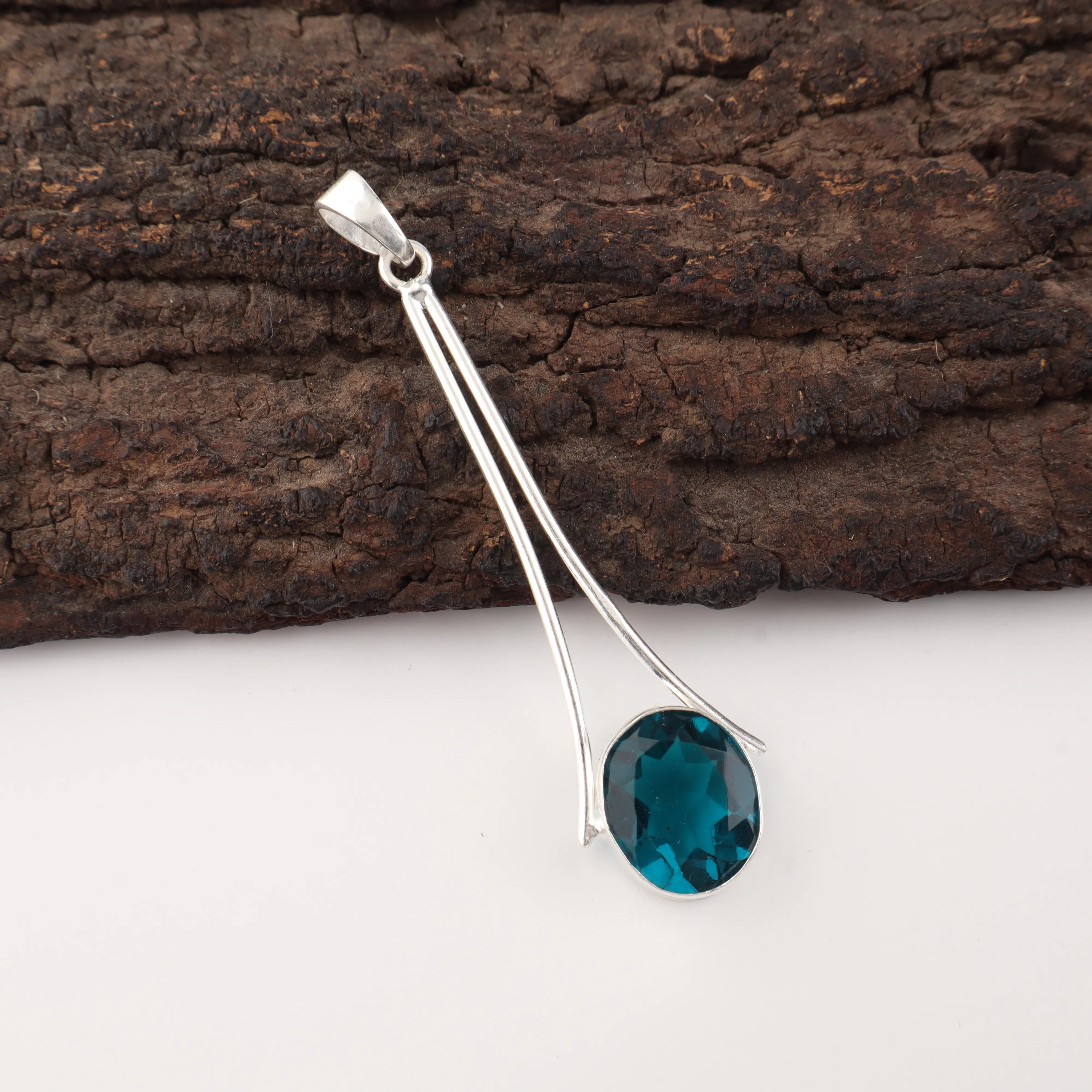 Handmade Apatite Pendant in 925 sterling silver featuring a blue apatite gemstone necklace.